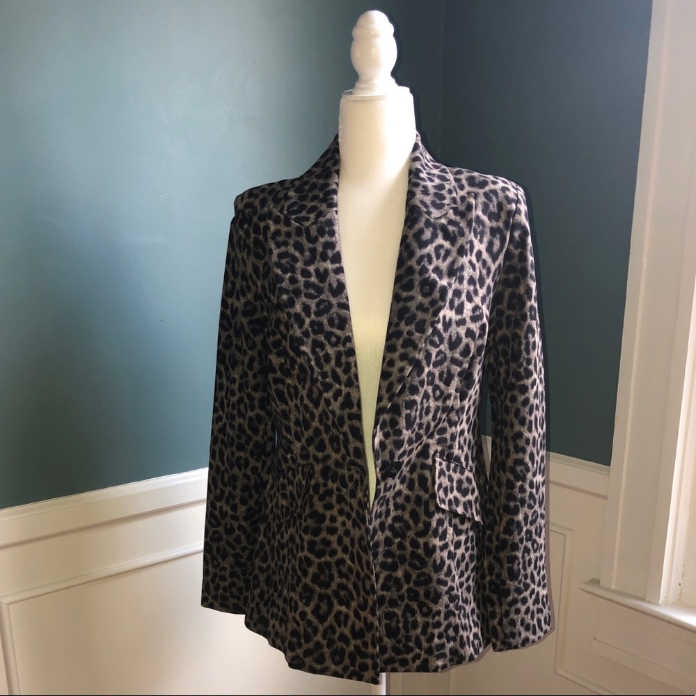CABI Leopard Print 1 Button Front Jacket!